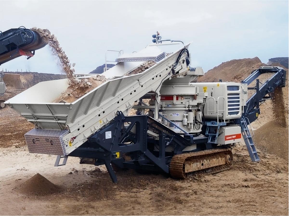 Mobile cone crushing plant