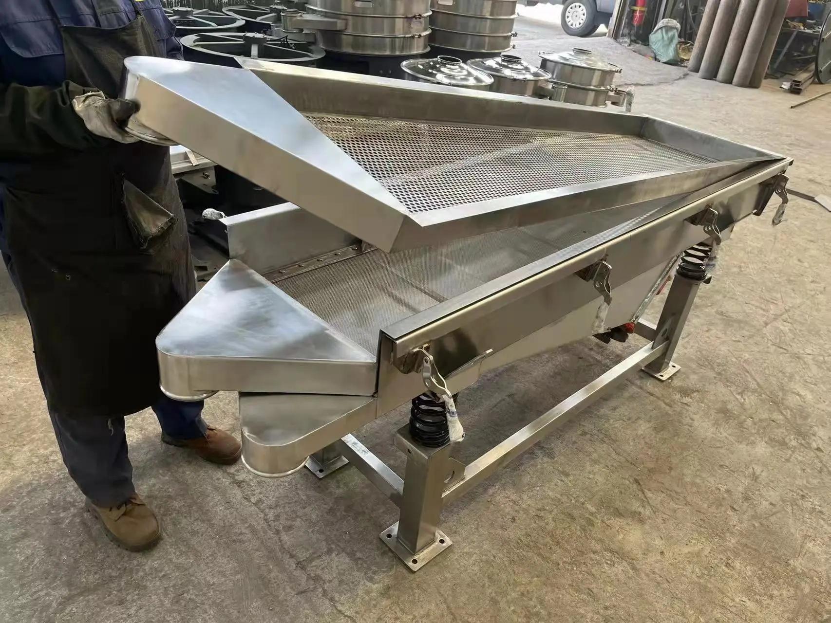 Linear vibrating screen